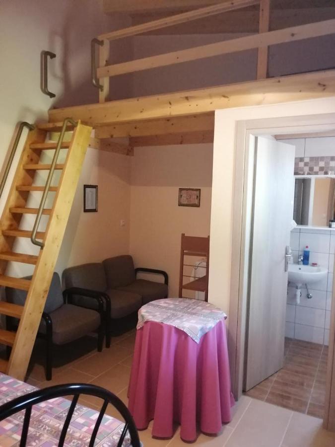 Εξοχική Κατοικία Με Κήπο Στην Άβυθο, Αιγίου Rodhodháfni Exterior foto